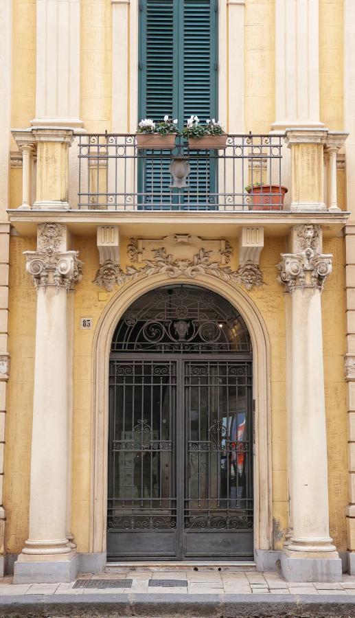 Opera Relais 85 Bed & Breakfast Messina Exterior photo