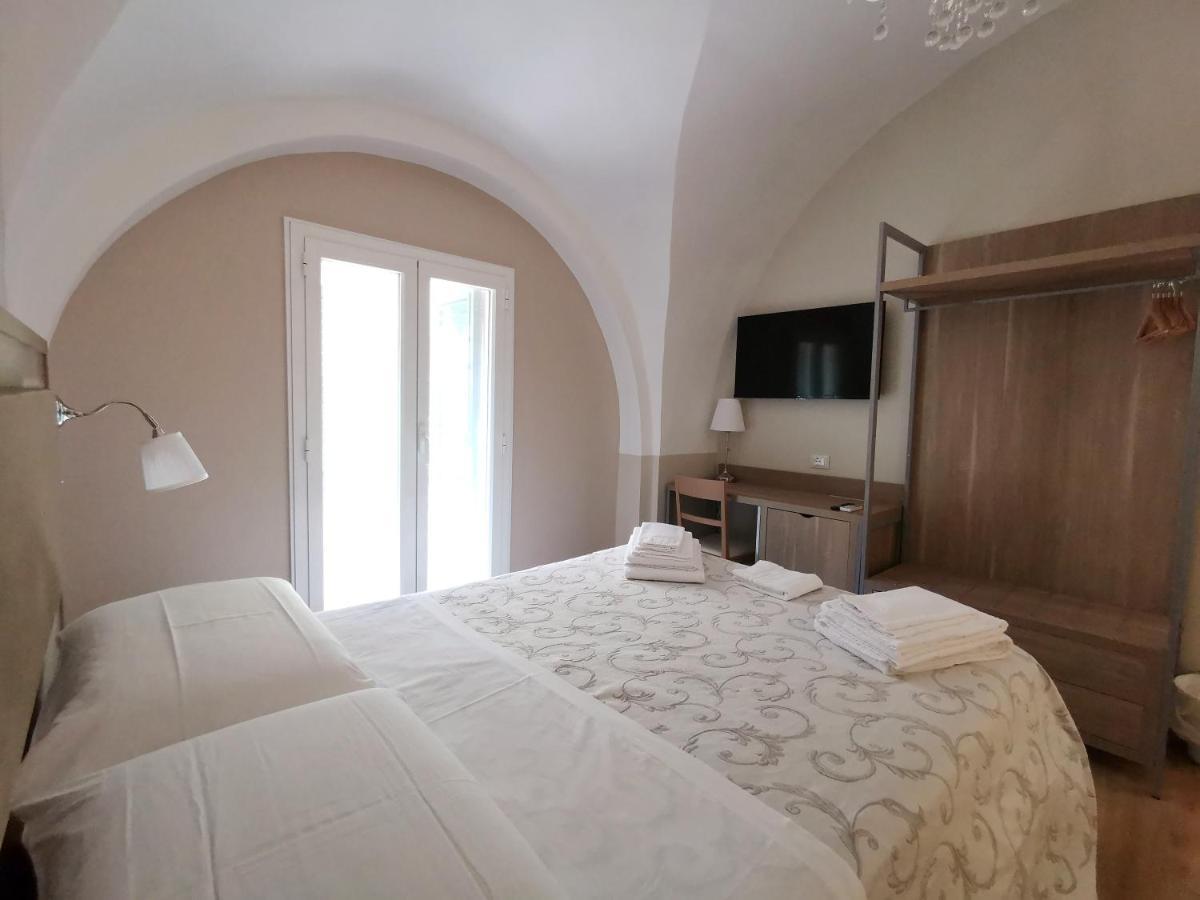 Opera Relais 85 Bed & Breakfast Messina Exterior photo